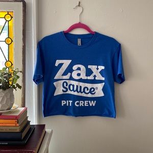 zaxby’s zax sauce cropped tee!